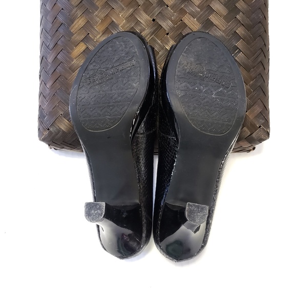 8.5 Fergalicious Faux Snake Vegan Patent Heel - Picture 7 of 8
